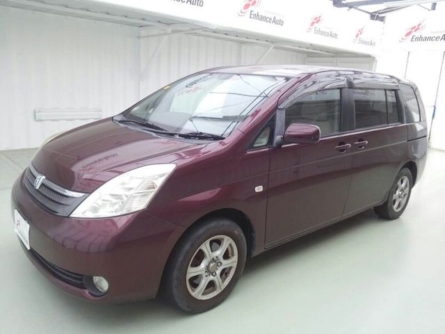 Used TOYOTA ISIS