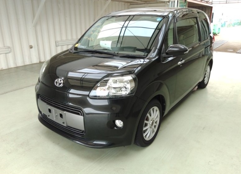 Used TOYOTA PORTE